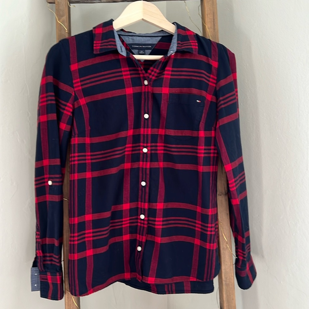 Tommy Hilfiger Shirt. Womens S.